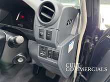 Toyota Land Cruiser GDJ 76 Station Wagon RHD 