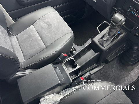 GDJ 76 Station Wagon RHD 2.8 5dr SUV Automatic Diesel