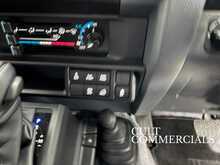 Toyota Land Cruiser GDJ 76 Station Wagon RHD 