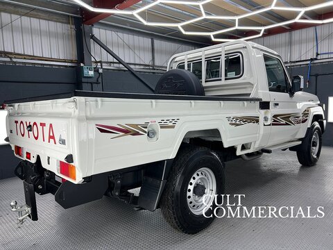 GDJ 79 Single Cab DLX (Winch/LED) 2.8 2dr Pickup Automatic Diesel