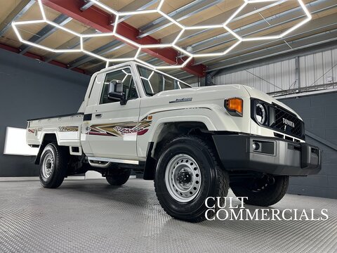 GDJ 79 Single Cab DLX (Winch/LED) 2.8 2dr Pickup Automatic Diesel