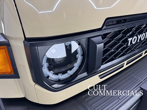 GRJ 71 SDLX 4.0 5dr SWB Automatic Petrol