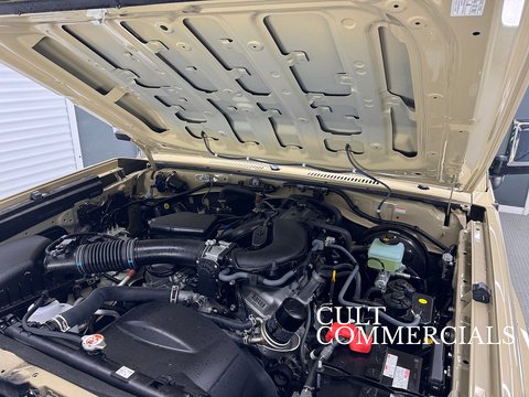 GRJ 71 SDLX 4.0 5dr SWB Automatic Petrol