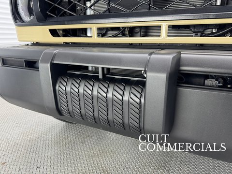 GRJ 71 SDLX 4.0 5dr SWB Automatic Petrol