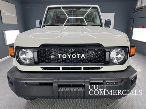 GRJ 71 DLX 4.0 5dr SWB Automatic Petrol