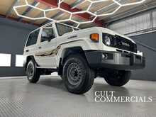Toyota Land Cruiser GRJ 71 DLX 