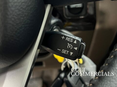 GDJ 79 Double Cab LX 2.8 4dr Pickup Automatic Diesel