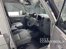 Toyota Land Cruiser RHD VDJ 79 Double Cab Workmate 