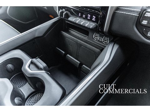 Laramie V8 HEMI RHD 5.7 4dr Pickup Automatic Petrol