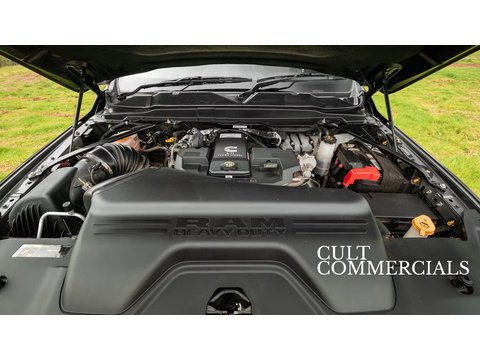 6.7 CUMMINS Turbo Diesel RIGHT HAND DRIVE 6.7 Pickup Automatic Diesel