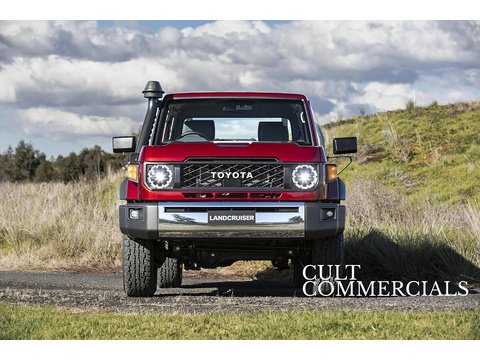 79 70 Series Double Cab Pickup RHD 2.8 4dr Tray Back Automatic Diesel