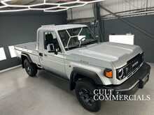 Toyota Land Cruiser GRJ 79 Single Cab SDLX 