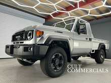 Toyota Land Cruiser GRJ 79 Single Cab SDLX 