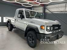 Toyota Land Cruiser GRJ 79 Single Cab SDLX 