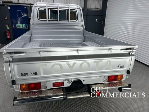 GRJ 79 Single Cab SDLX 4.0 2dr Pickup Automatic Petrol