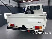 Toyota Land Cruiser HZJ 79 Single Cab 