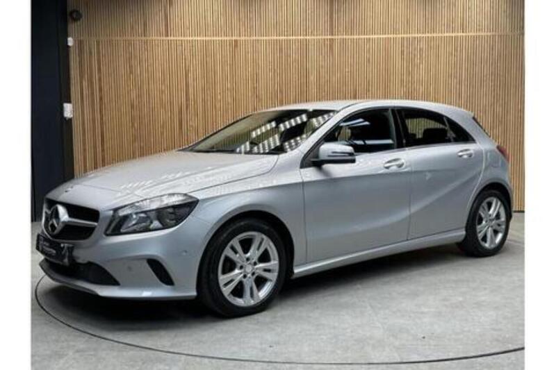 Mercedes-Benz A Class 1.5 A180d Sport (Executive) Hatchback 5dr Diesel 7G-DCT Euro 6 (s/s) (109 ps) - U364