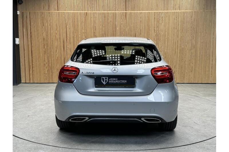 Mercedes-Benz A Class 1.5 A180d Sport (Executive) Hatchback 5dr Diesel 7G-DCT Euro 6 (s/s) (109 ps) - U364