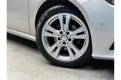 Mercedes-Benz A Class 1.5 A180d Sport (Executive) Hatchback 5dr Diesel 7G-DCT Euro 6 (s/s) (109 ps) - U364