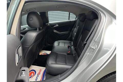 Mercedes-Benz A Class 1.5 A180d Sport (Executive) Hatchback 5dr Diesel 7G-DCT Euro 6 (s/s) (109 ps) - U364