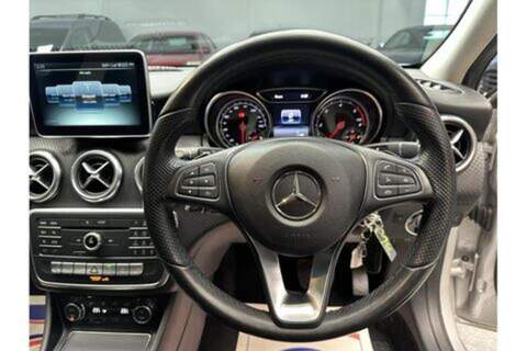 Mercedes-Benz A Class 1.5 A180d Sport (Executive) Hatchback 5dr Diesel 7G-DCT Euro 6 (s/s) (109 ps) - U364
