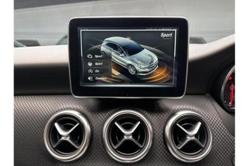 Mercedes-Benz A Class 1.5 A180d Sport (Executive) Hatchback 5dr Diesel 7G-DCT Euro 6 (s/s) (109 ps) - U364
