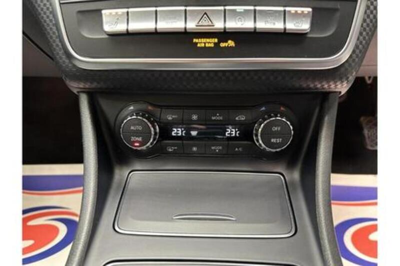 Mercedes-Benz A Class 1.5 A180d Sport (Executive) Hatchback 5dr Diesel 7G-DCT Euro 6 (s/s) (109 ps) - U364