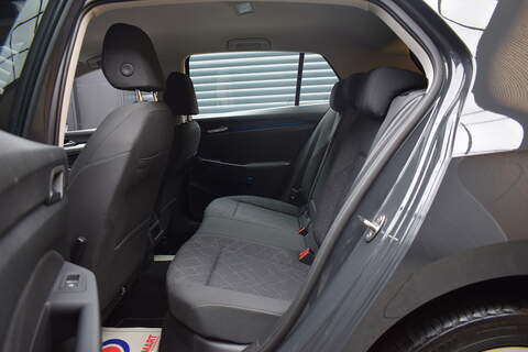 Volkswagen Golf 2.0 TDI Life Hatchback 5dr Diesel Manual Euro 6 (s/s) (115 ps) - U415