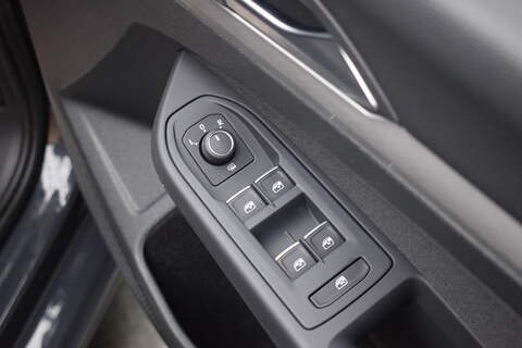 Volkswagen Golf 2.0 TDI Life Hatchback 5dr Diesel Manual Euro 6 (s/s) (115 ps) - U415