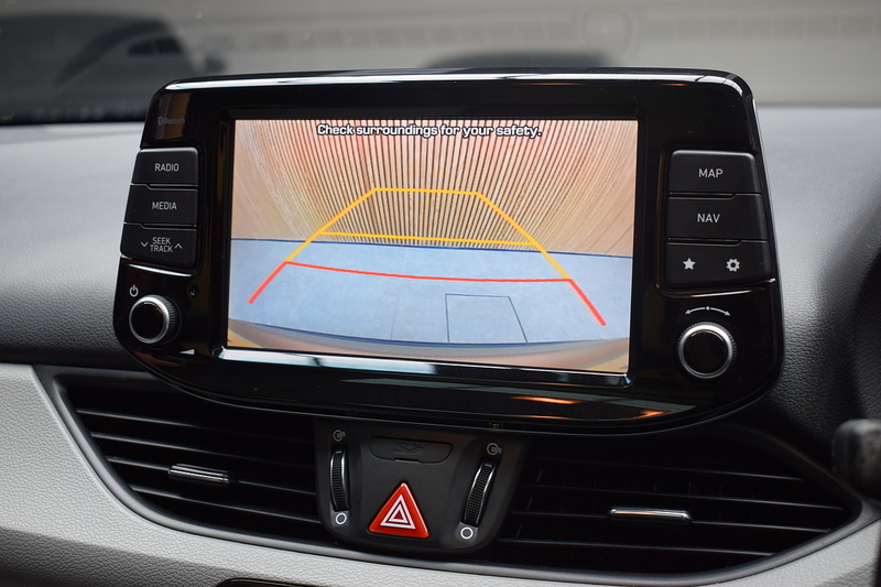 Hyundai i30 1.4 T-GDi Premium SE Tourer 5dr Petrol DCT Euro 6 (s/s) (140 ps) - U421