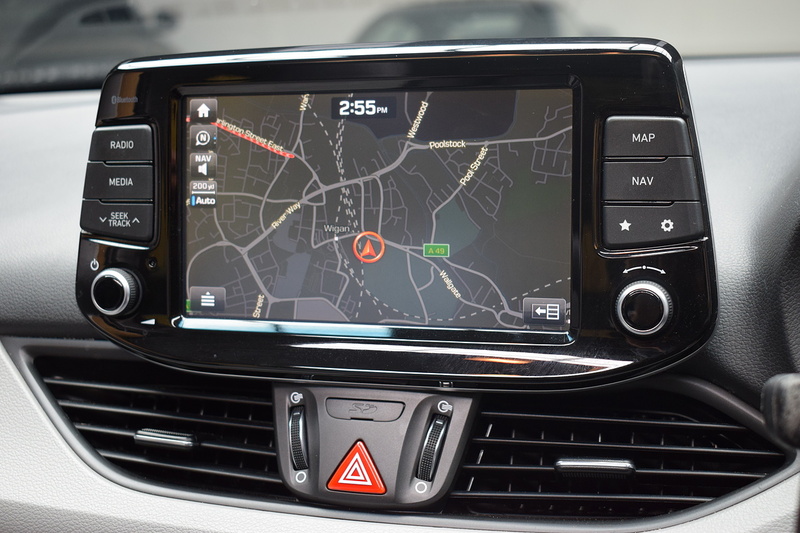 Hyundai i30 1.4 T-GDi Premium SE Tourer 5dr Petrol DCT Euro 6 (s/s) (140 ps) - U421