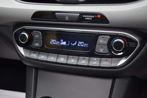 Hyundai i30 1.4 T-GDi Premium SE Tourer 5dr Petrol DCT Euro 6 (s/s) (140 ps) - U421