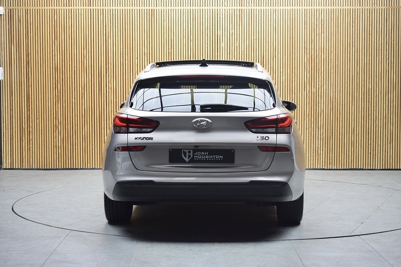 Hyundai i30 1.4 T-GDi Premium SE Tourer 5dr Petrol DCT Euro 6 (s/s) (140 ps) - U421