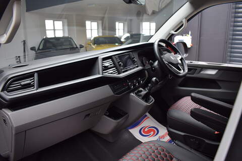 Volkswagen Transporter TDI T28 Highline - U453