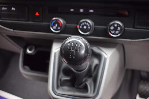 Volkswagen Transporter TDI T28 Highline - U453