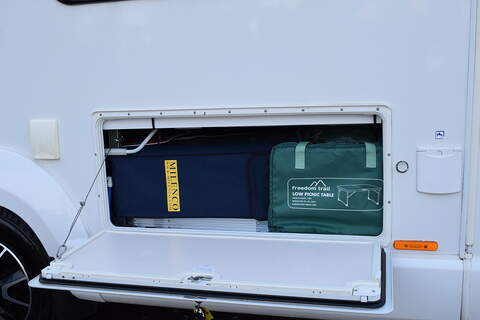 Swift Bolero 684 FB 684 FB - U454