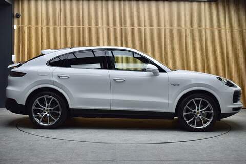 Porsche Cayenne 3.0 V6 E-Hybrid 17.9kWh Platinum Edition Coupe 5dr Petrol Plug-in Hybrid TiptronicS 4WD Euro 6 (s/s) - U535