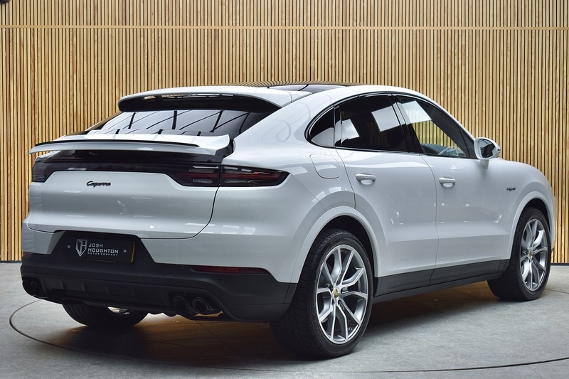 Porsche Cayenne 3.0 V6 E-Hybrid 17.9kWh Platinum Edition Coupe 5dr Petrol Plug-in Hybrid TiptronicS 4WD Euro 6 (s/s) - U535