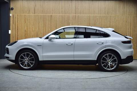 Porsche Cayenne 3.0 V6 E-Hybrid 17.9kWh Platinum Edition Coupe 5dr Petrol Plug-in Hybrid TiptronicS 4WD Euro 6 (s/s) - U535