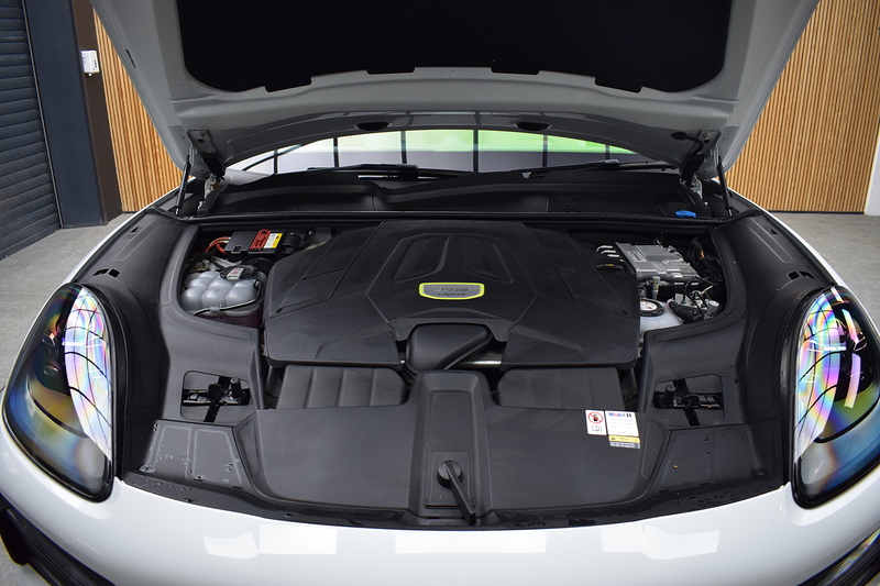 Porsche Cayenne 3.0 V6 E-Hybrid 17.9kWh Platinum Edition Coupe 5dr Petrol Plug-in Hybrid TiptronicS 4WD Euro 6 (s/s) - U535