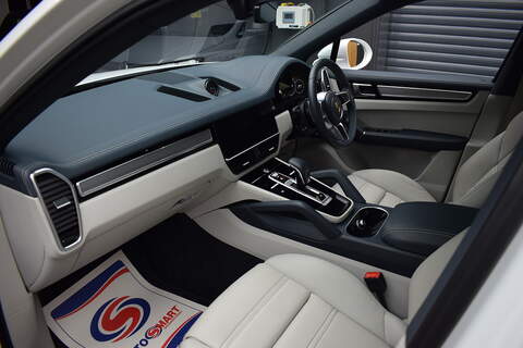 Porsche Cayenne 3.0 V6 E-Hybrid 17.9kWh Platinum Edition Coupe 5dr Petrol Plug-in Hybrid TiptronicS 4WD Euro 6 (s/s) - U535