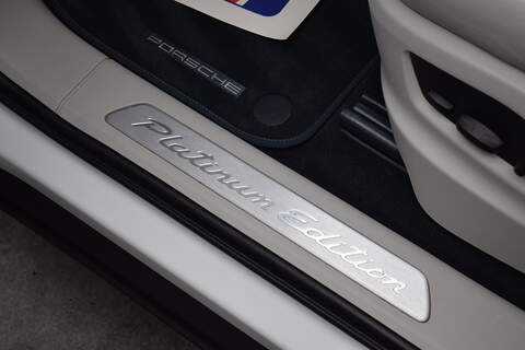 Porsche Cayenne 3.0 V6 E-Hybrid 17.9kWh Platinum Edition Coupe 5dr Petrol Plug-in Hybrid TiptronicS 4WD Euro 6 (s/s) - U535