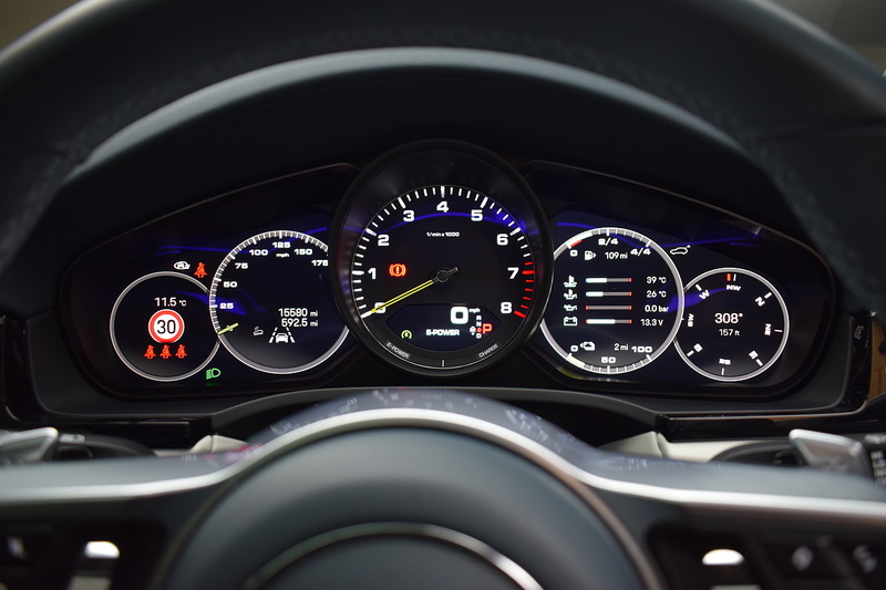 Porsche Cayenne 3.0 V6 E-Hybrid 17.9kWh Platinum Edition Coupe 5dr Petrol Plug-in Hybrid TiptronicS 4WD Euro 6 (s/s) - U535