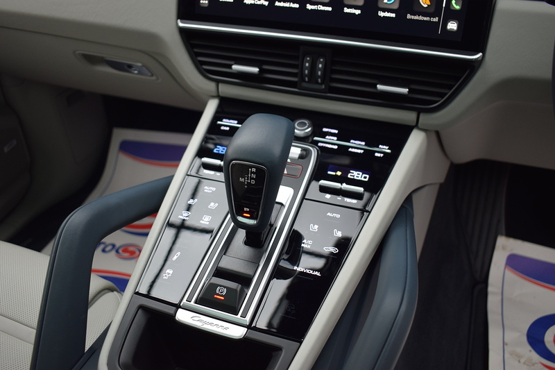 Porsche Cayenne 3.0 V6 E-Hybrid 17.9kWh Platinum Edition Coupe 5dr Petrol Plug-in Hybrid TiptronicS 4WD Euro 6 (s/s) - U535