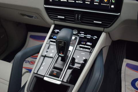 Porsche Cayenne 3.0 V6 E-Hybrid 17.9kWh Platinum Edition Coupe 5dr Petrol Plug-in Hybrid TiptronicS 4WD Euro 6 (s/s) - U535