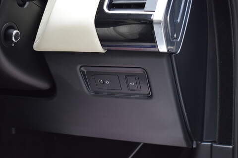 Land Rover Range Rover Sport 3.0 SD V6 Autobiography Dynamic SUV 5dr Diesel Auto 4WD Euro 6 (s/s) (306 ps) - U577