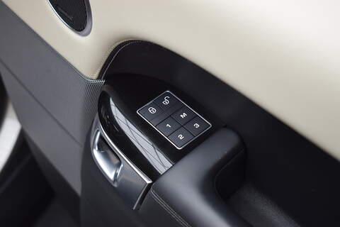 Land Rover Range Rover Sport 3.0 SD V6 Autobiography Dynamic SUV 5dr Diesel Auto 4WD Euro 6 (s/s) (306 ps) - U577