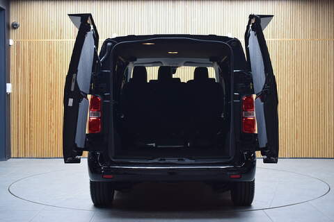 Citroen Dispatch 2.0 BlueHDi 1400 Driver Pro M Panel Van 6dr Diesel EAT8 FWD 2 Euro 6 (s/s) (180 ps) - U621