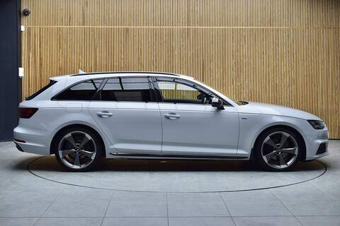 Audi A4 Avant 2.0 TDI Black Edition Estate 5dr Diesel S Tronic quattro Euro 6 (s/s) (190 ps) - U626