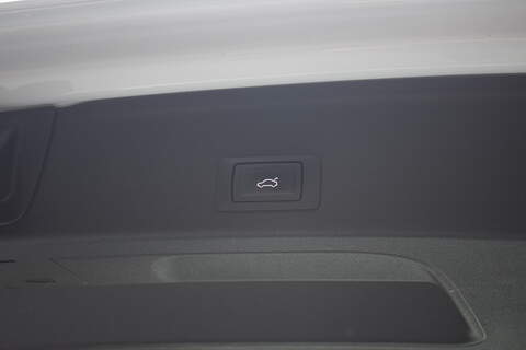 Audi A4 Avant 2.0 TDI Black Edition Estate 5dr Diesel S Tronic quattro Euro 6 (s/s) (190 ps) - U626